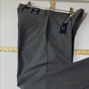 NWT - J Crew Pants Mens W29/30 Gray Slim Straight Flex Mid Classic Casual